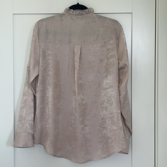 Express Portofino Blouse with Ruffle Collar and Button Front - Picture 4 of 8